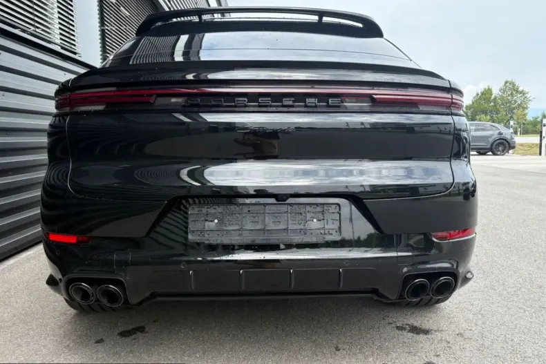 Porsche Cayenne din 2025 cu 10.700 km - oferta POR246688 - foto 12