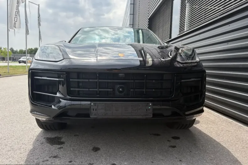 Porsche Cayenne din 2025 cu 10.700 km - oferta POR246688 - foto 13