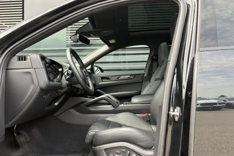 Porsche Cayenne din 2025 cu 10.700 km - oferta POR246688 - foto 15
