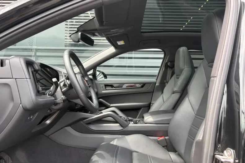Porsche Cayenne din 2025 cu 10.700 km - oferta POR246688 - foto 17