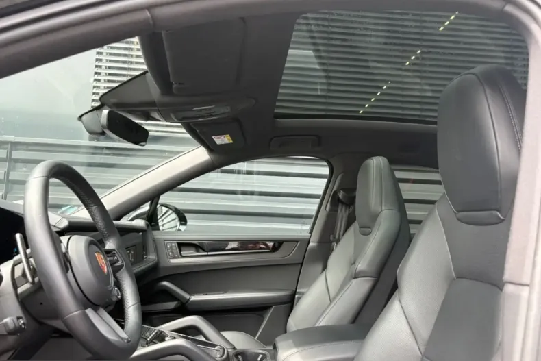 Porsche Cayenne din 2025 cu 10.700 km - oferta POR246688 - foto 19