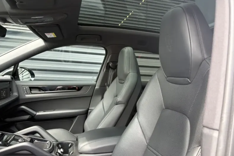 Porsche Cayenne din 2025 cu 10.700 km - oferta POR246688 - foto 20