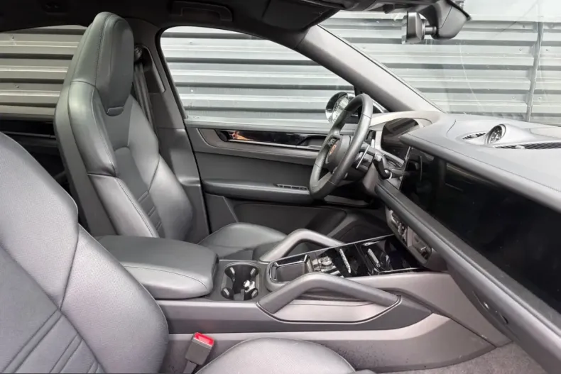 Porsche Cayenne din 2025 cu 10.700 km - oferta POR246688 - foto 26