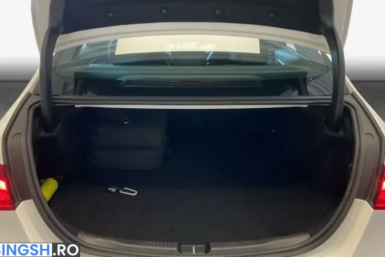 Mercedes-Benz C 300 (Clasa C) din 2025 cu 24.751 km - oferta MER246689 - foto 16