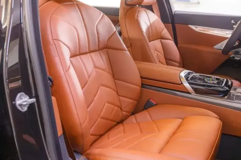 BMW 740 (Seria 7) din 2026 cu 20 km - oferta BMW246692 - foto 4