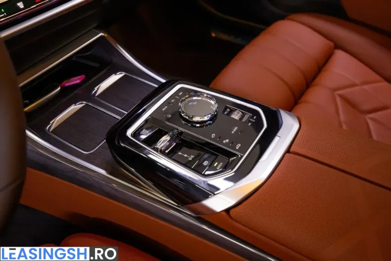 BMW 740 (Seria 7) din 2026 cu 20 km - oferta BMW246692 - foto 27