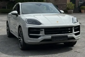 Porsche Cayenne din 2025 - oferta POR246694