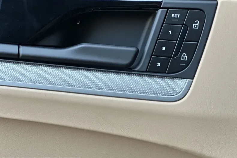Porsche Cayenne din 2025 cu 12.100 km - oferta POR246694 - foto 20