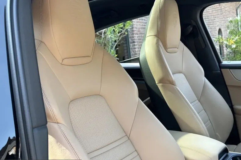 Porsche Cayenne din 2025 cu 12.100 km - oferta POR246694 - foto 23