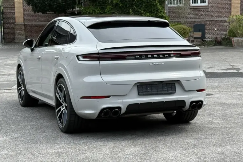 Porsche Cayenne din 2025 cu 12.100 km - oferta POR246694 - foto 8