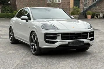 Porsche Cayenne din 2023 - oferta POR246695