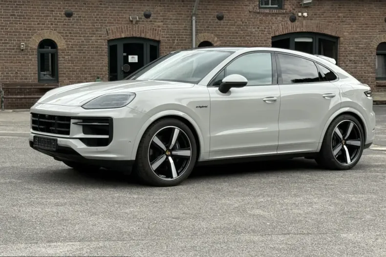 Porsche Cayenne din 2023 cu 6.200 km - oferta POR246695 - foto 11