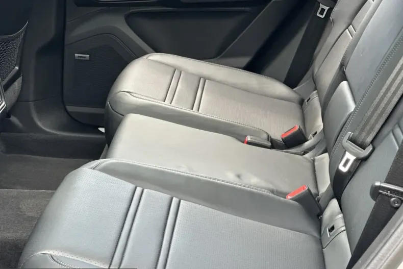 Porsche Cayenne din 2023 cu 6.200 km - oferta POR246695 - foto 17