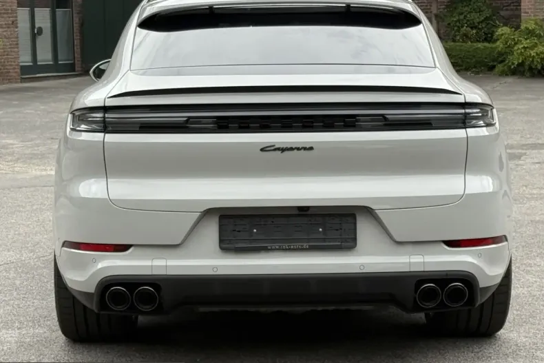 Porsche Cayenne din 2023 cu 6.200 km - oferta POR246695 - foto 23