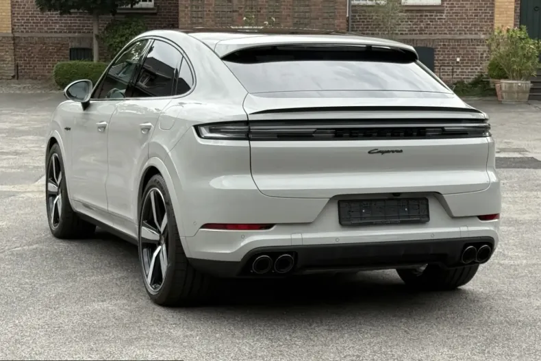 Porsche Cayenne din 2023 cu 6.200 km - oferta POR246695 - foto 26