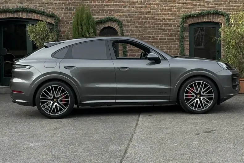 Porsche Cayenne din 2024 cu 14.700 km - oferta POR246698 - foto 13