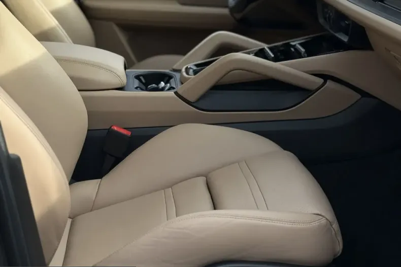 Porsche Cayenne din 2024 cu 14.700 km - oferta POR246698 - foto 16
