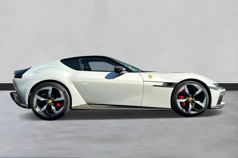 Ferrari 12Cilindri din 2025 cu 19.000 km - oferta FER246709 - foto 4