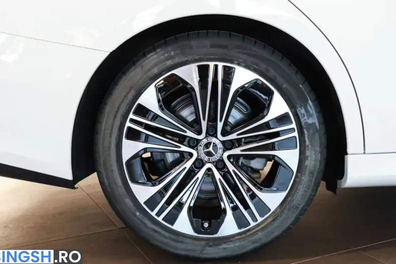 Mercedes-Benz E 220 (Clasa E) din 2025 cu 28.301 km - oferta MER246714 - foto 3
