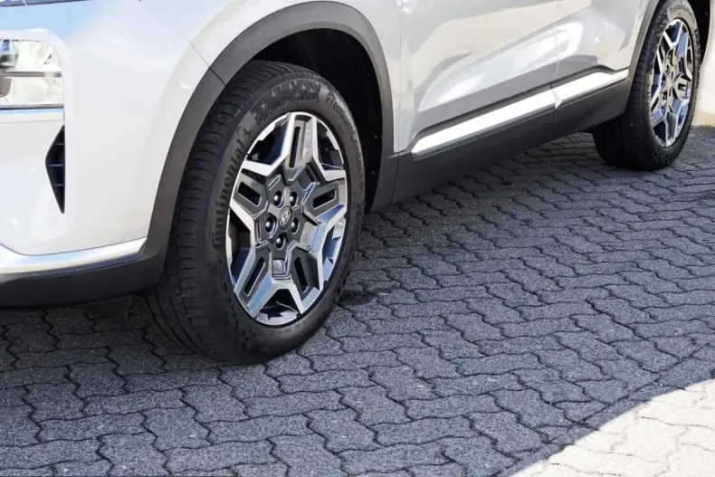 Hyundai Santa Fe din 2023 cu 46.909 km - oferta HYU246716 - foto 5