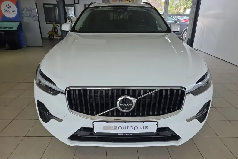 Volvo XC60 din 2022 cu 41.568 km - oferta VOL246721 - foto 4