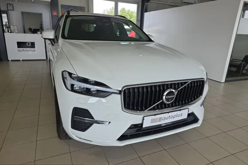 Volvo XC60 din 2022 cu 41.568 km - oferta VOL246721 - foto 5