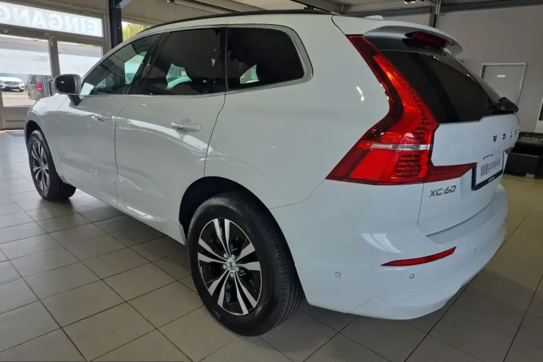 Volvo XC60 din 2022 cu 41.568 km - oferta VOL246721 - foto 10
