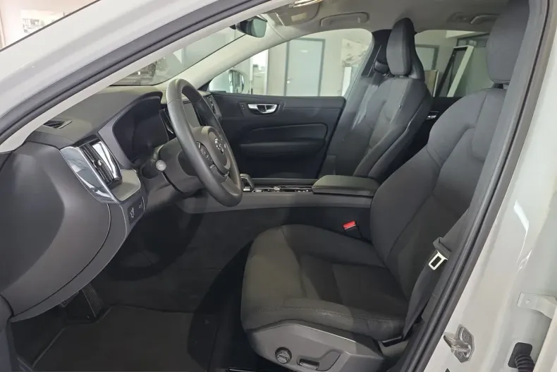 Volvo XC60 din 2022 cu 41.568 km - oferta VOL246721 - foto 19