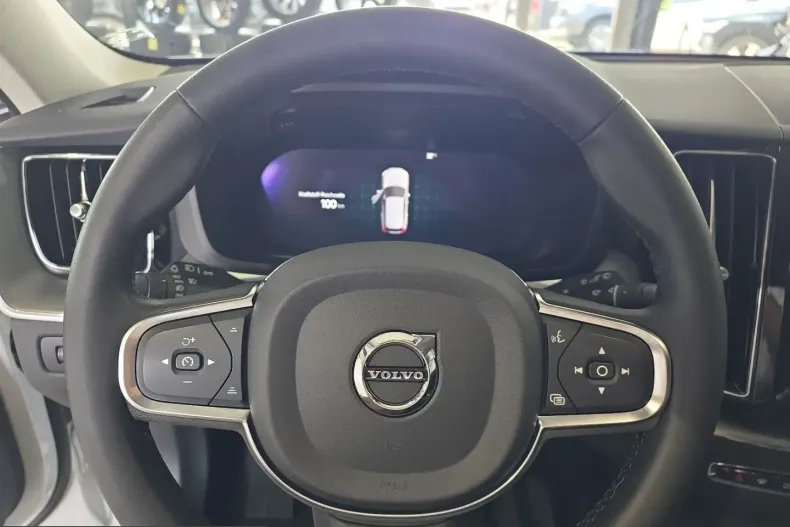 Volvo XC60 din 2022 cu 41.568 km - oferta VOL246721 - foto 21