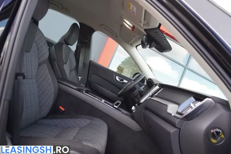 Volvo XC60 din 2023 cu 47.300 km - oferta VOL246724 - foto 9