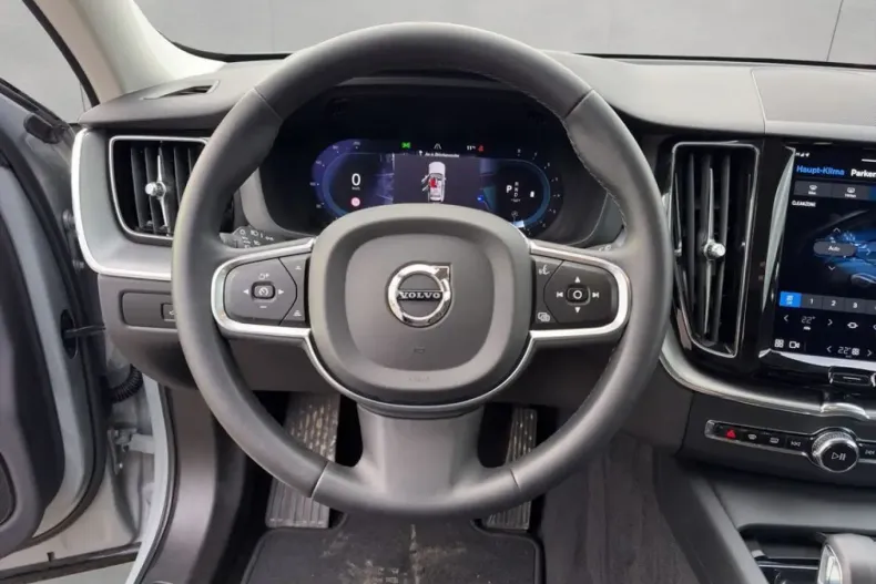 Volvo XC60 din 2023 cu 25.153 km - oferta VOL246725 - foto 9