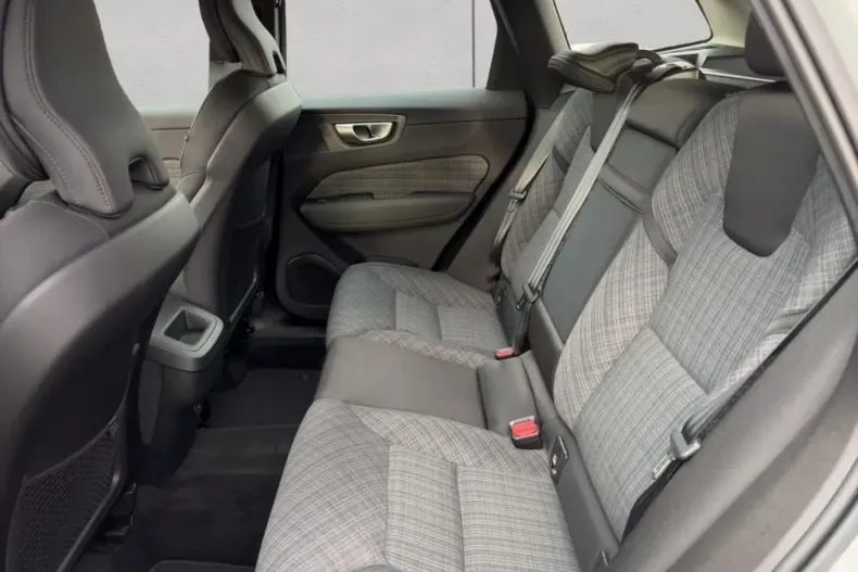 Volvo XC60 din 2023 cu 25.153 km - oferta VOL246725 - foto 15