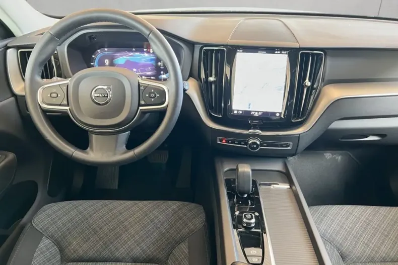 Volvo XC60 din 2023 cu 47.328 km - oferta VOL246726 - foto 12