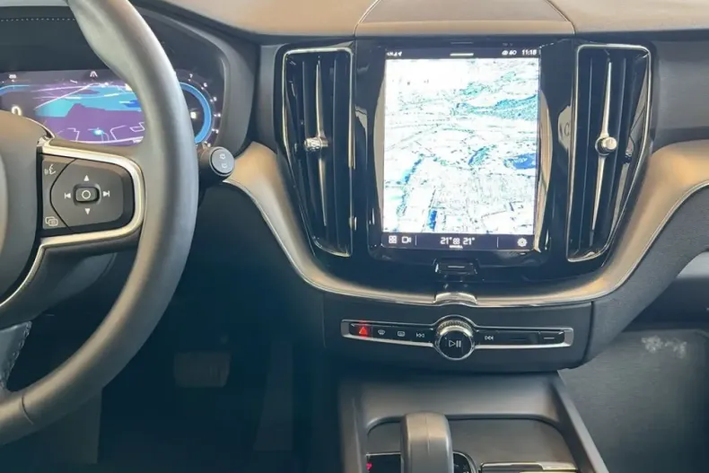 Volvo XC60 din 2023 cu 47.328 km - oferta VOL246726 - foto 13