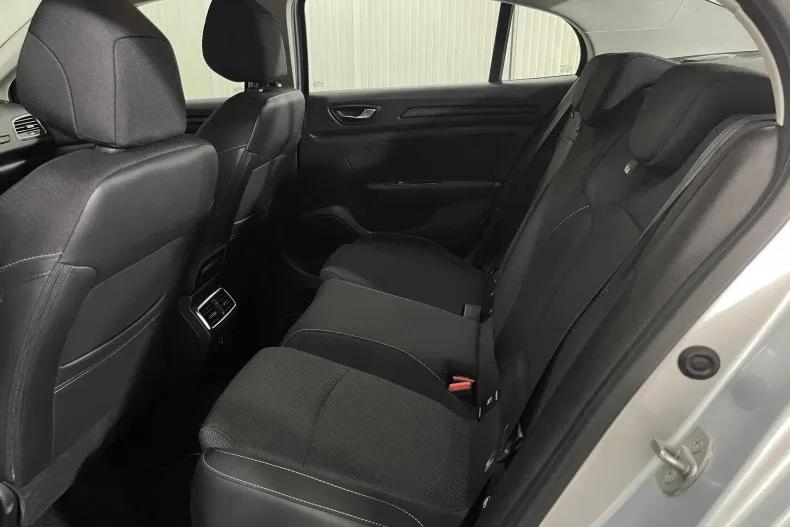 Renault Megane din 2023 cu 49.814 km - oferta REN246732 - foto 11