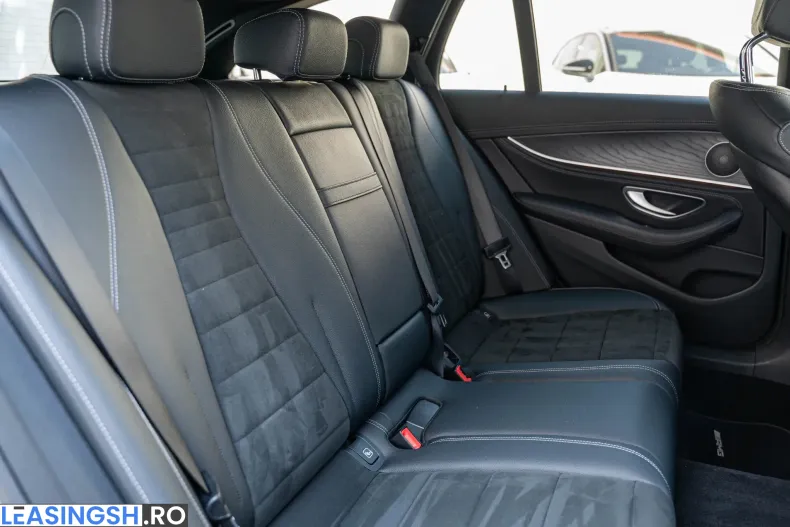 Mercedes-Benz E 300 (Clasa E) din 2022 cu 114.311 km - oferta MER246737 - foto 8