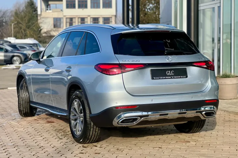 Mercedes-Benz GLC 200 (Clasa GLC) din 2025 cu 6 km - oferta MER246746 - foto 3