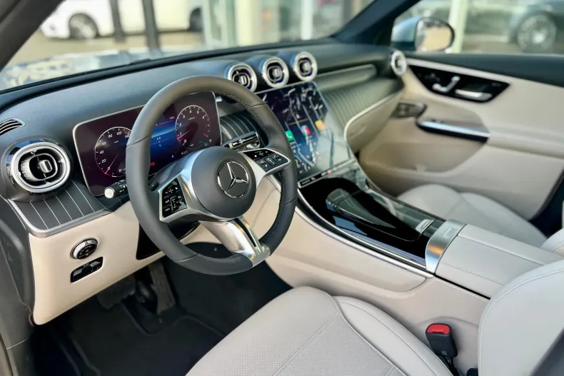 Mercedes-Benz GLC 200 (Clasa GLC) din 2025 cu 6 km - oferta MER246746 - foto 10