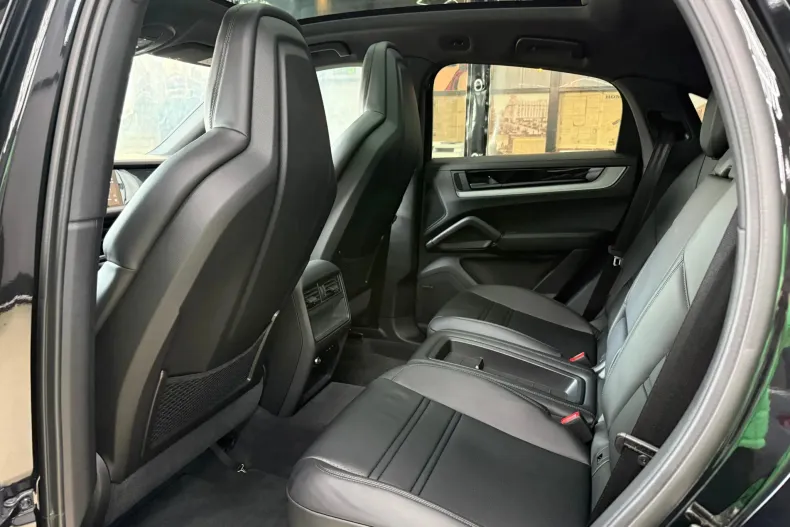 Porsche Cayenne din 2025 cu 23.000 km - oferta POR246750 - foto 25