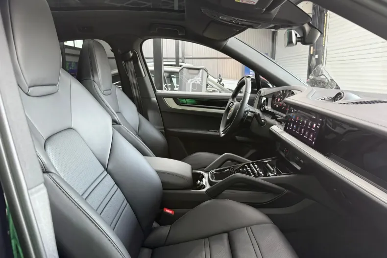 Porsche Cayenne din 2025 cu 23.000 km - oferta POR246750 - foto 31