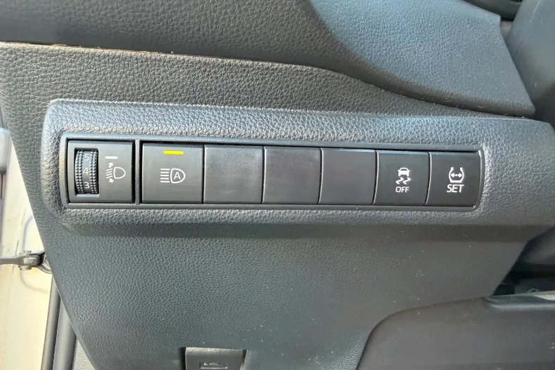 Toyota Corolla din 2023 cu 117.000 km - oferta TOY246752 - foto 16