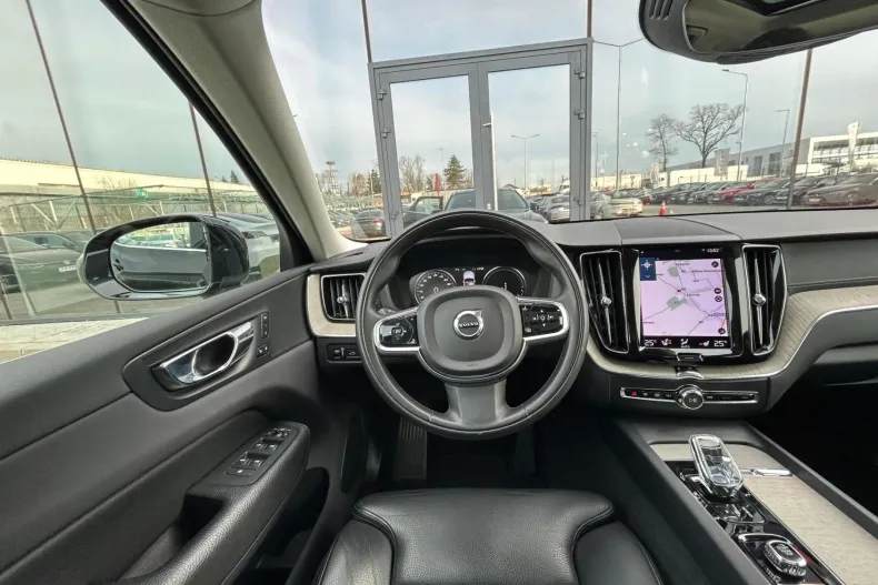 Volvo XC60 din 2022 cu 84.475 km - oferta VOL246754 - foto 2