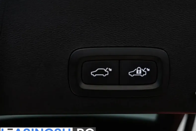 Volvo XC40 din 2022 cu 109.970 km - oferta VOL246769 - foto 28