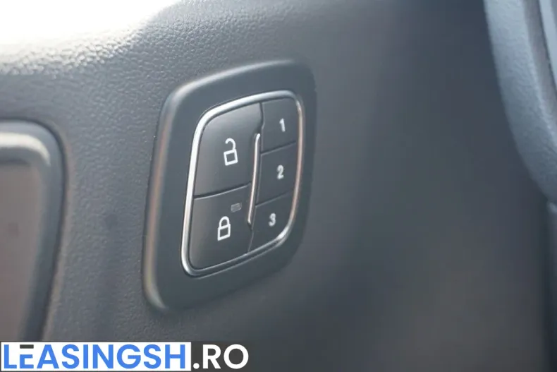 Ford Kuga din 2025 cu 2.200 km - oferta FOR246770 - foto 14