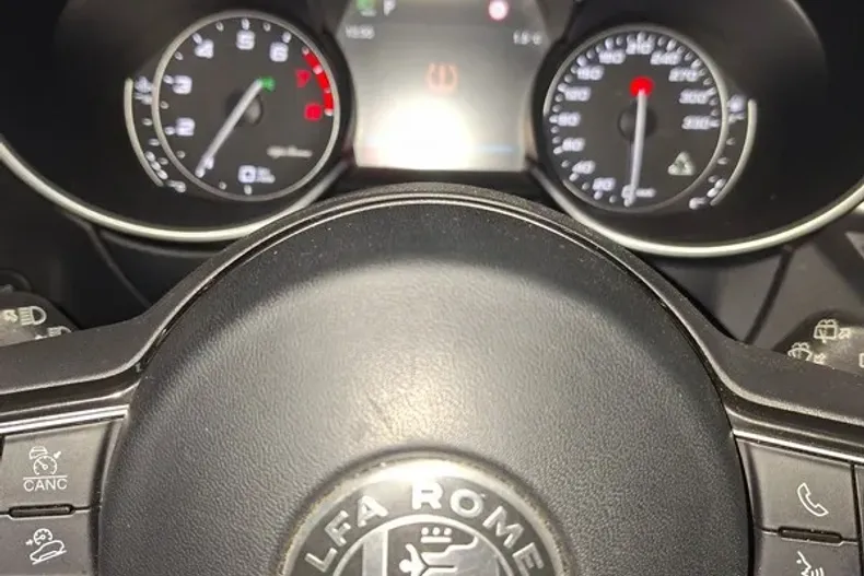 Alfa Romeo Stelvio din 2021 cu 80.138 km - oferta ALF246774 - foto 8