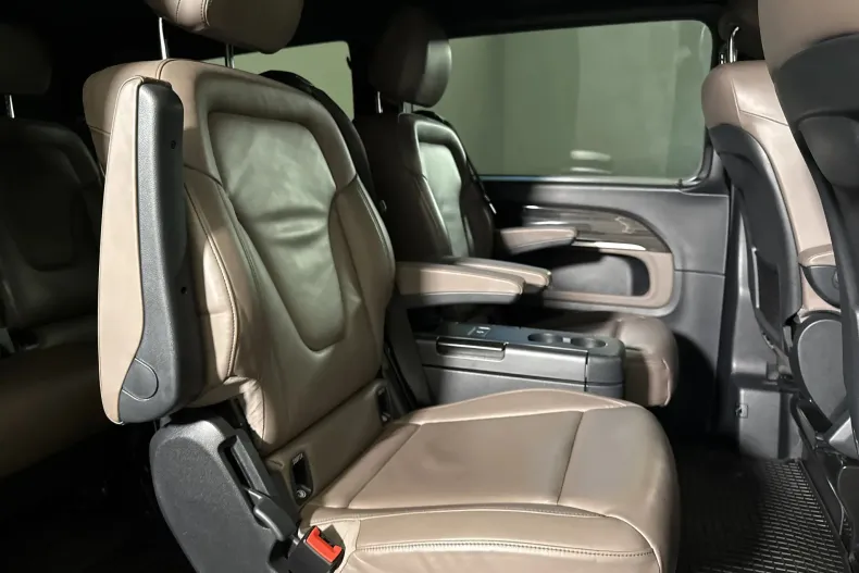 Mercedes-Benz V 250 (Clasa V) din 2023 cu 77.829 km - oferta MER246785 - foto 12