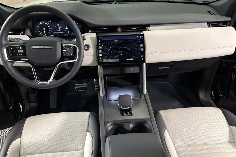Land Rover Discovery Sport din 2025 cu 3.109 km - oferta LAN246786 - foto 9