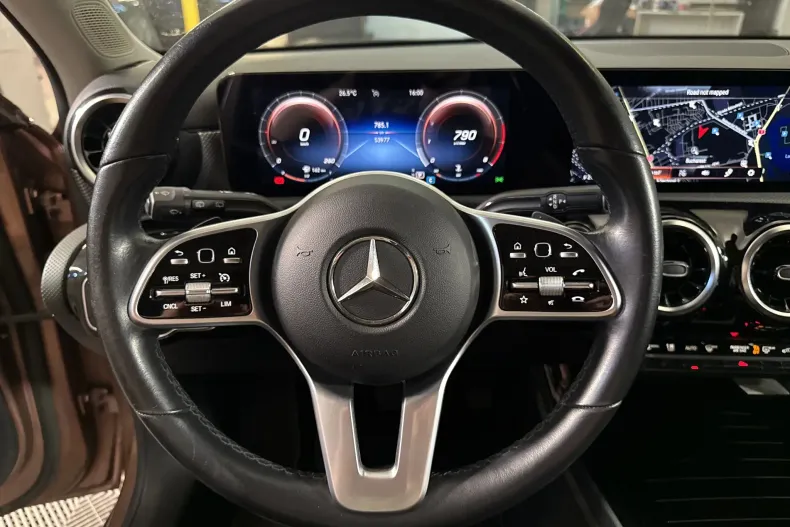 Mercedes-Benz A 180 (Clasa A) din 2021 cu 53.977 km - oferta MER246787 - foto 16