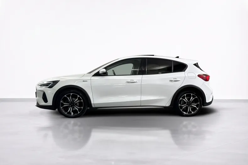 Ford Focus din 2024 cu 122.222 km - oferta FOR246788 - foto 2