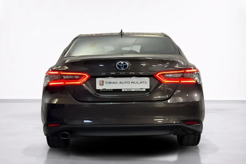 Toyota Camry din 2021 cu 88.643 km - oferta TOY246789 - foto 4